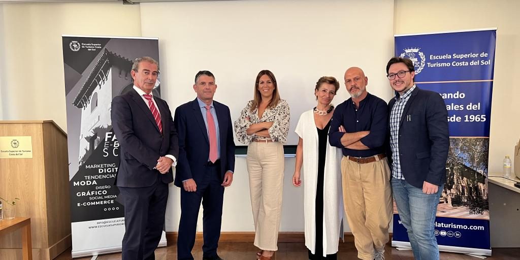 ESCUELA DE TURISMO FASHION E-BUSINESS SCHOOL V